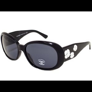 Chanel camellia sunglasses black white 5113